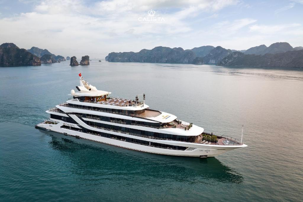 Calista Cruise Halong Bay – Halong Bay – Vietnam Xin Chao