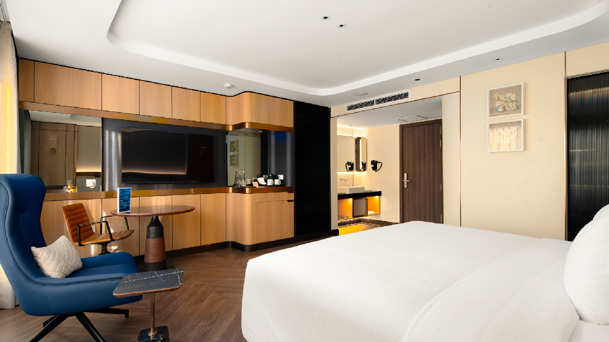 Ocean Balcony Suite – Grand Pioneers Cruise