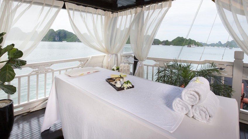 Hera Grand Luxury Cruise photo 3