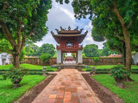 Hanoi Half-Day City Tour by Vintage Minsk Motorbike